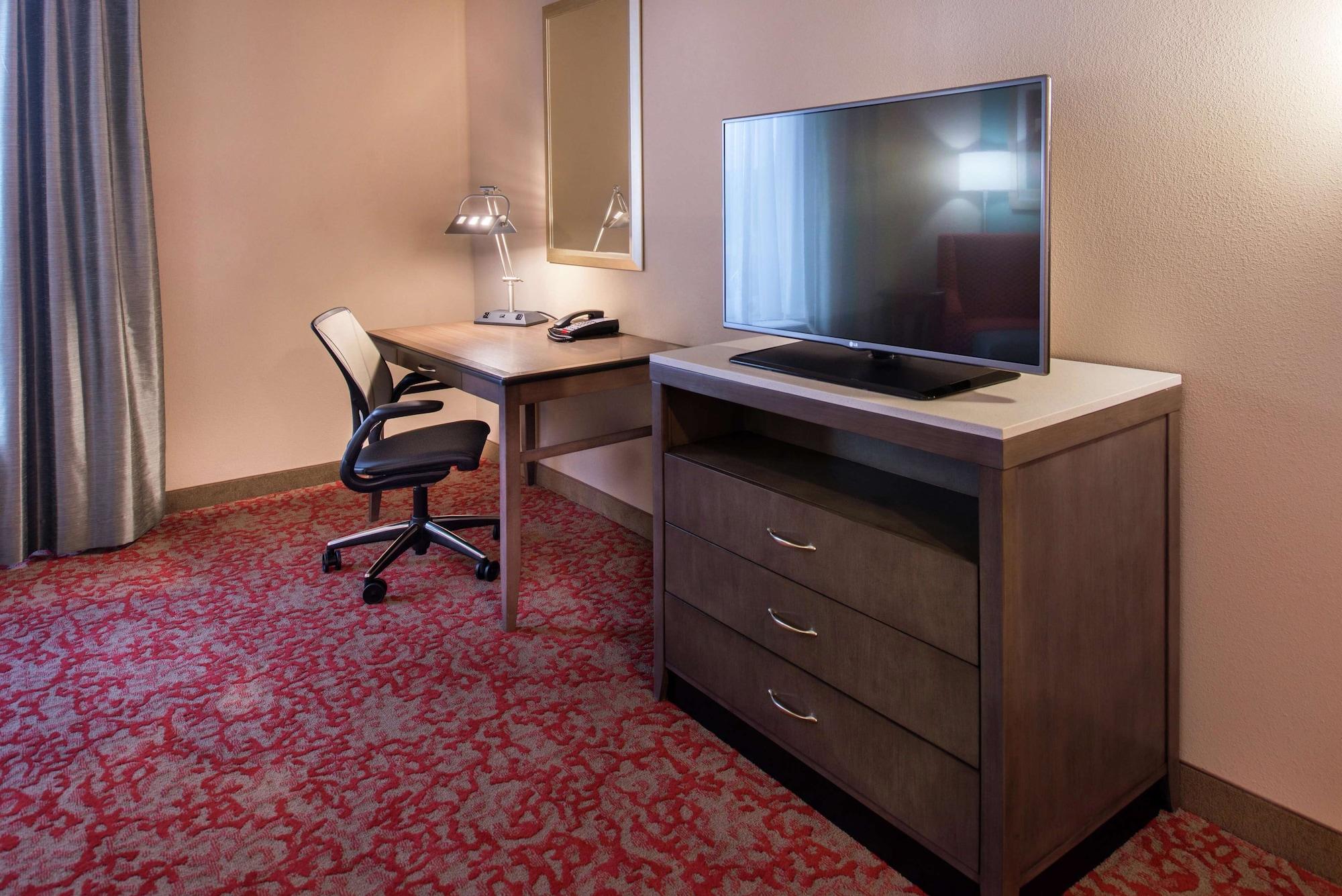 Hilton Garden Inn Bristol Exterior photo