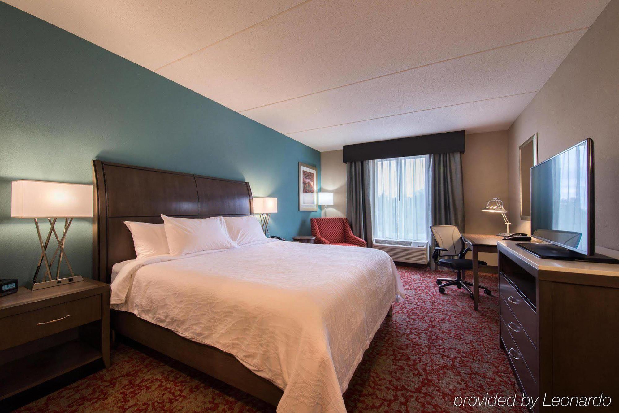 Hilton Garden Inn Bristol Exterior photo
